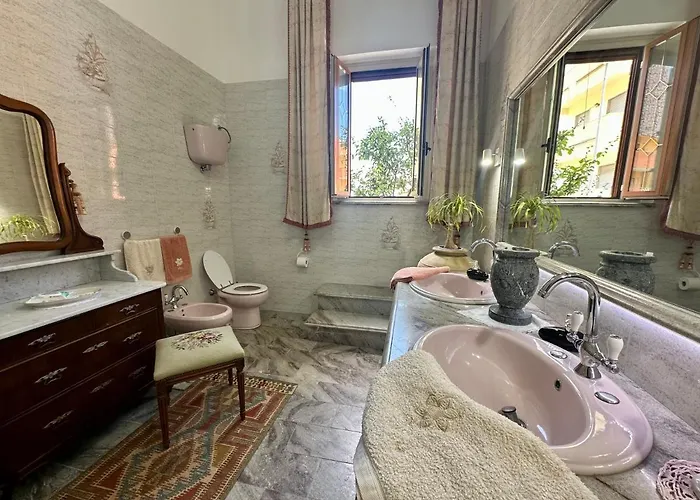 ゲストハウス Elisir トロペーア